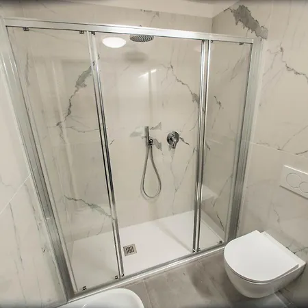 Apartament Exclusive 130 Mq With Lake And Domo View + Terrace *