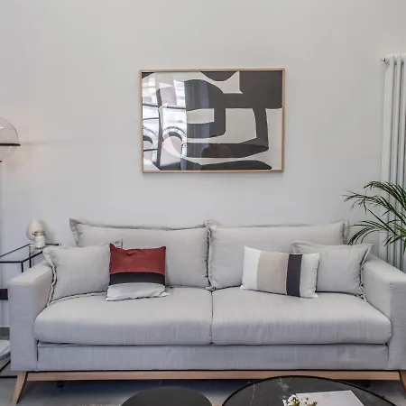 Exclusive 130 Mq With Lake And Domo View + Terrace Apartament