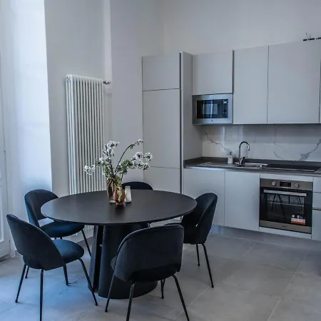 Apartment Exclusive 130 Mq With Lake And Domo View + Terrace *