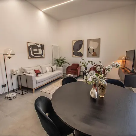 Exclusive 130 Mq With Lake And Domo View + Terrace Apartment *